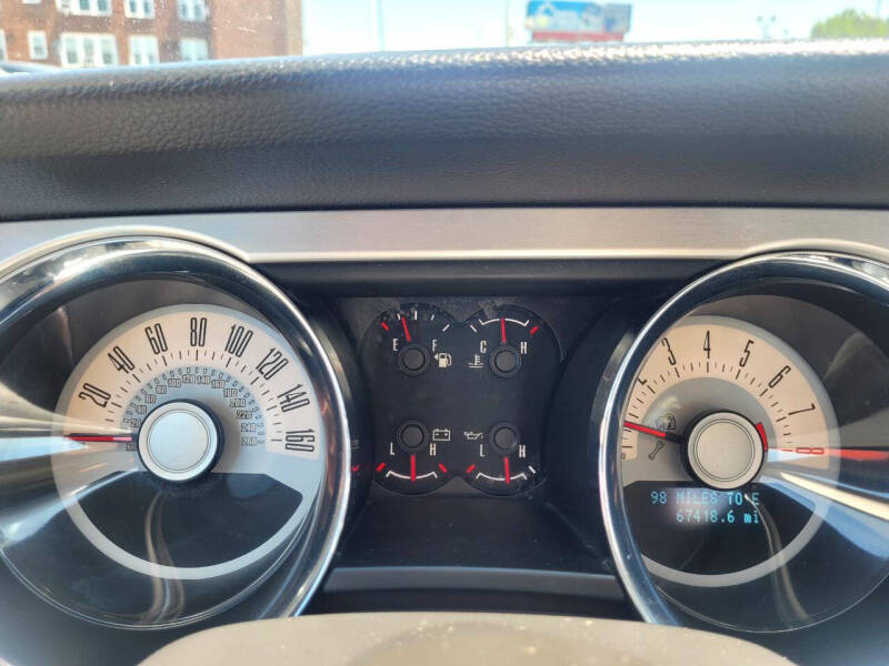 2011 Ford Mustang V6 Premium