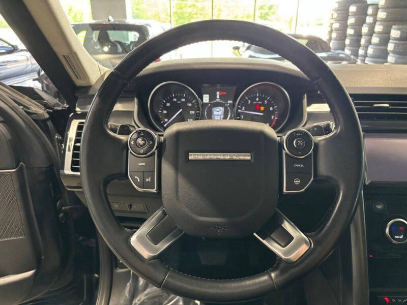 2017 Land Rover Discovery First Edition