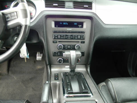 2012 Ford Mustang V6