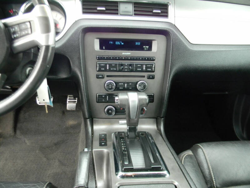 2012 Ford Mustang V6