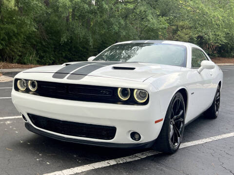 2017 Dodge Challenger R/T Plus Shaker Photo
