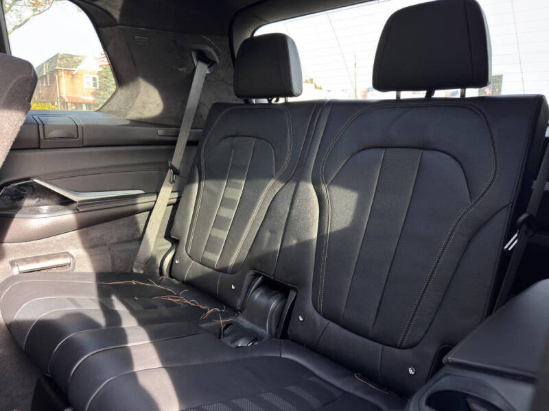 2022 BMW X7 xDrive40i