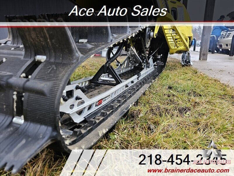 2015 Ski-Doo Summit X 800