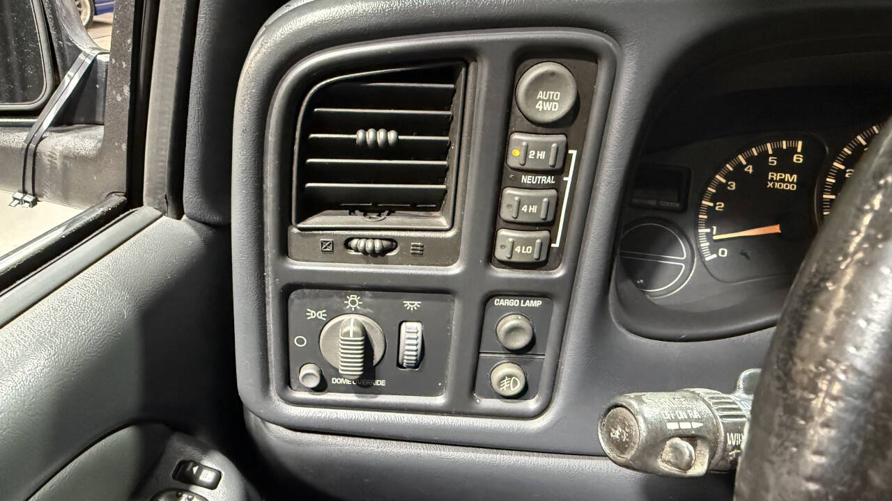 2002 Chevrolet Avalanche 44