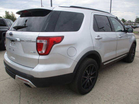 2017 Ford Explorer Platinum