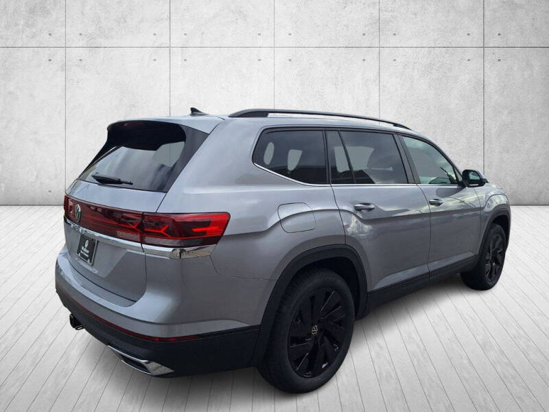 2025 Volkswagen Atlas SE