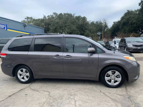 2011 Toyota Sienna