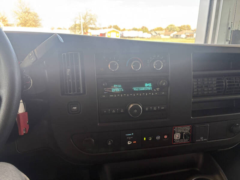 2025 Chevrolet Express 3500