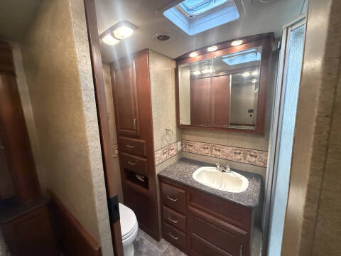 2014 Thor Motor Coach challanger