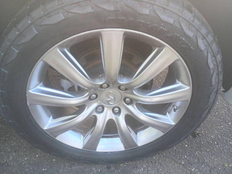 2012 Infiniti QX56