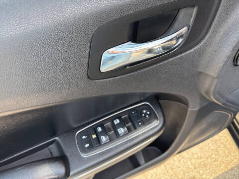 2012 Dodge Charger SE