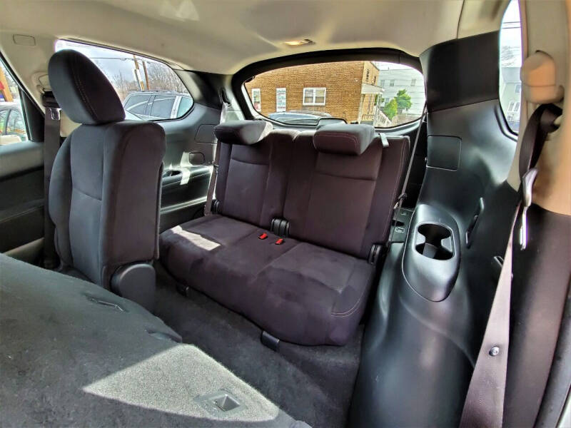 2016 Nissan Pathfinder SV