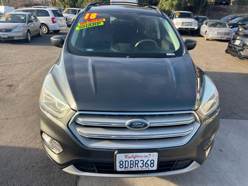 2018 Ford Escape SEL photo 2