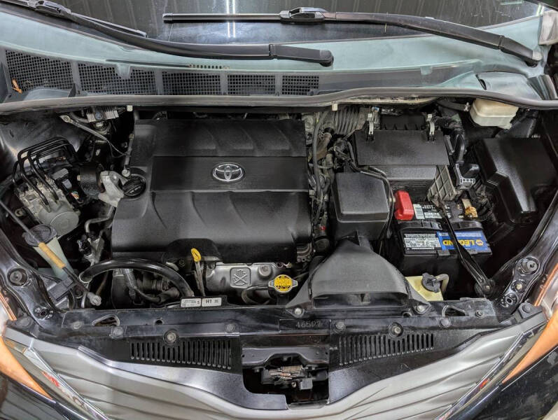 2013 Toyota Sienna Limited 7-Passenger