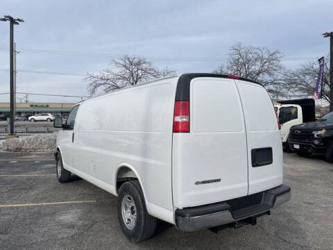 2025 Chevrolet Express 3500