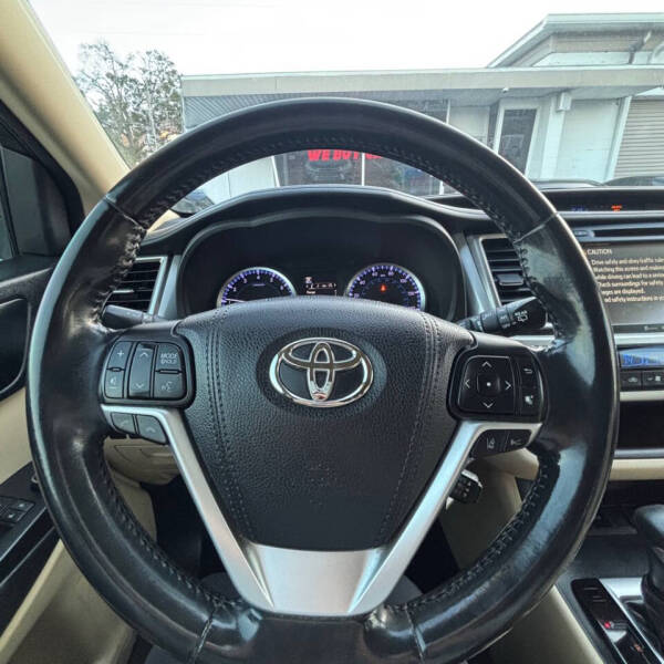 2018 Toyota Highlander LE