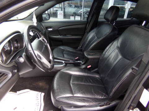 2011 Chrysler 200 Limited