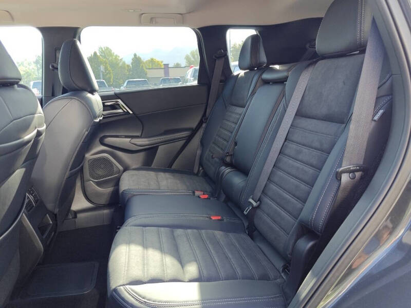 2025 Mitsubishi Outlander PHEV SE