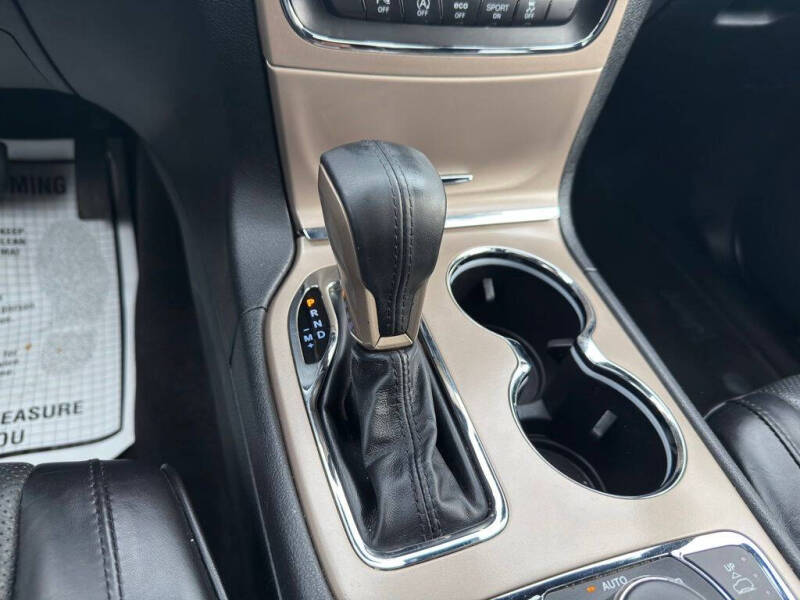 2016 Jeep Grand Cherokee Summit