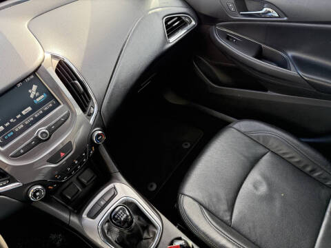 2017 Chevrolet Cruze LT Manual