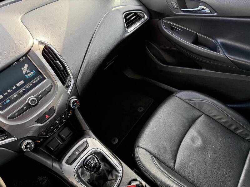 2017 Chevrolet Cruze LT Manual