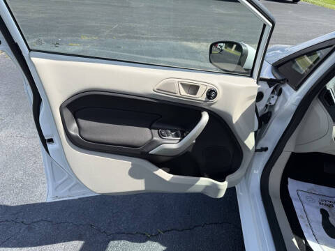 2013 Ford Fiesta SE