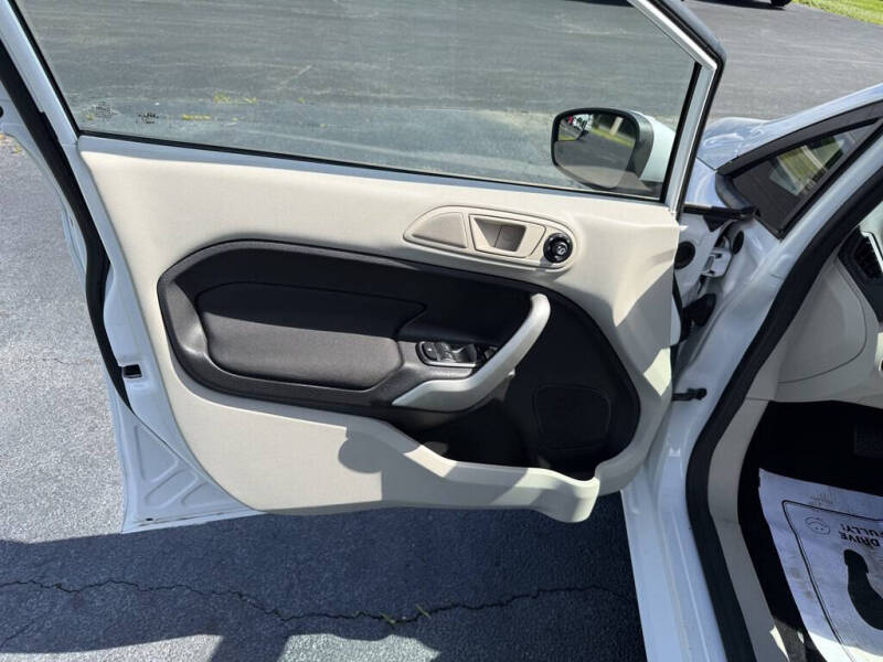 2013 Ford Fiesta SE