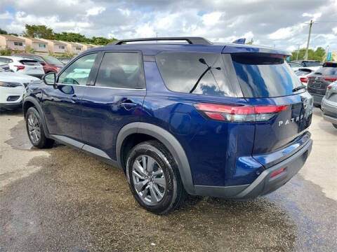 2024 Nissan Pathfinder SV