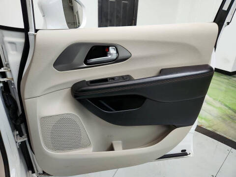 2020 Chrysler Pacifica Touring L Plus