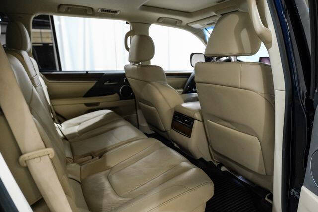 2018 Lexus LX 570 Three-Row