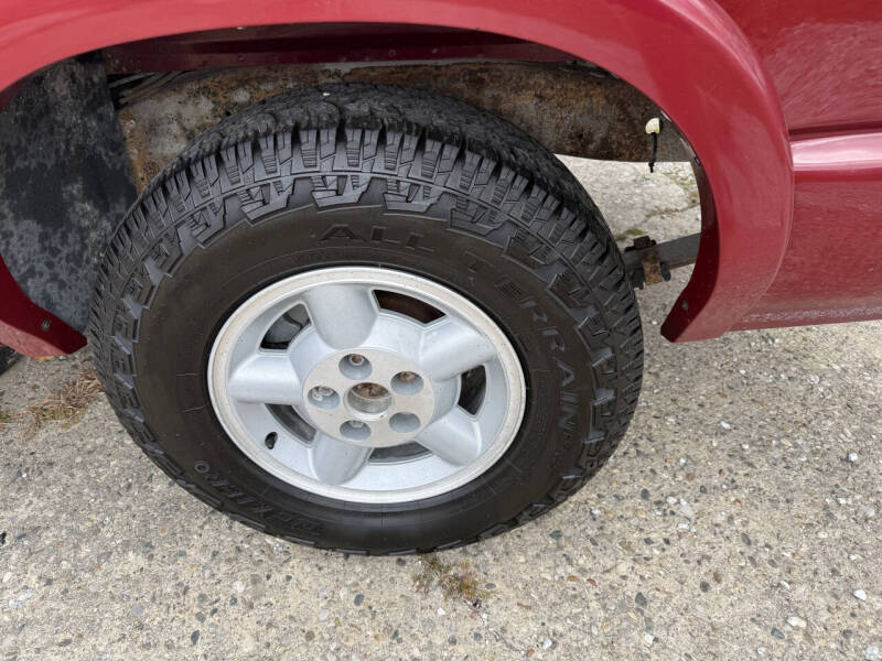 2004 Chevrolet S-10 LS