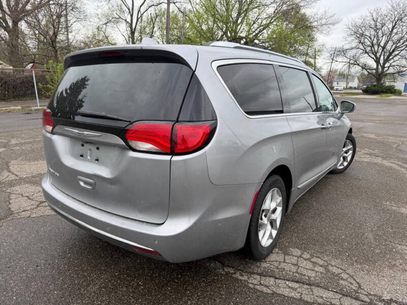 2019 Chrysler Pacifica Touring L Plus