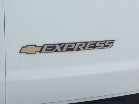 2025 Chevrolet Express 2500