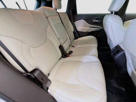 2017 Jeep Cherokee Overland