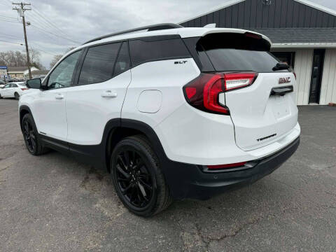 2023 GMC Terrain SLT