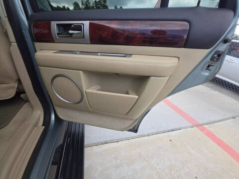 2005 Lincoln Navigator Luxury