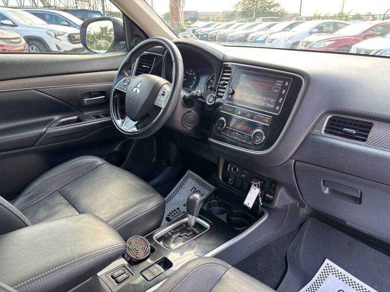 2019 Mitsubishi Outlander SE