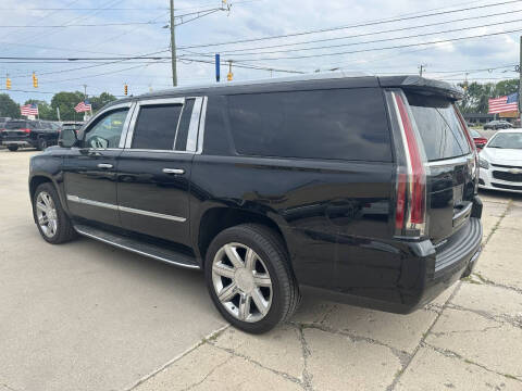 2018 Cadillac Escalade ESV Luxury