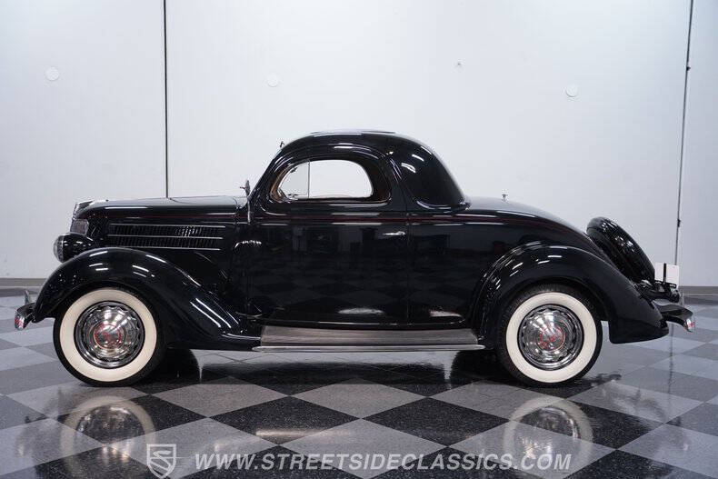 1936 Ford Deluxe