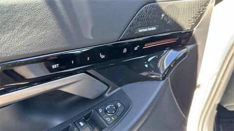 2025 BMW 5 Series 530i