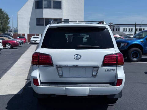 2011 Lexus LX 570