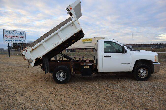 2007 HD Dump Chev Silverado 3500 for sale at Vehicle Network - Dick Smith Equipment in Goldsboro NC