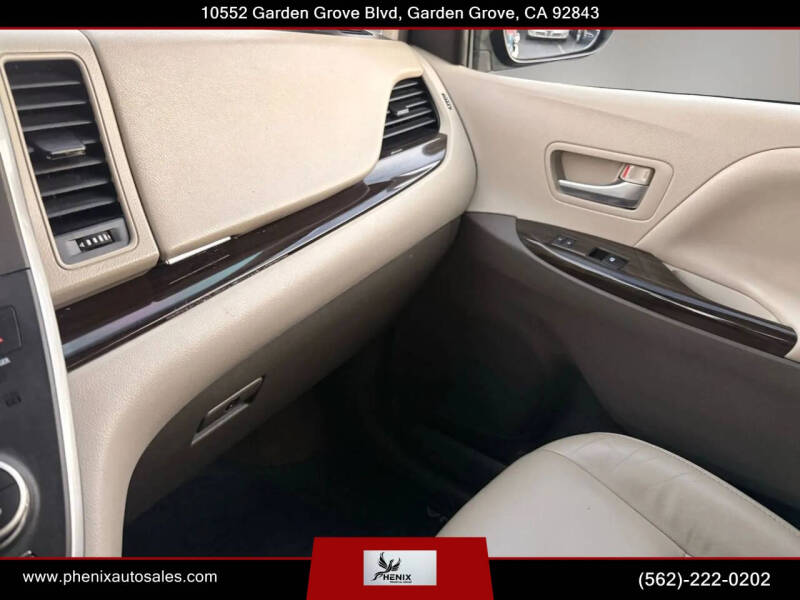 2016 Toyota Sienna