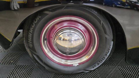 1942 Ford Super Deluxe