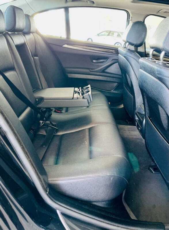 2016 BMW 5 Series 528i