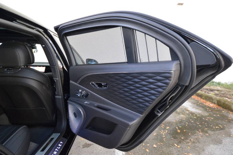 2022 Bentley Flying Spur V8