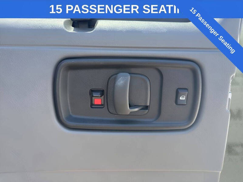 2025 Chevrolet Express LS 3500