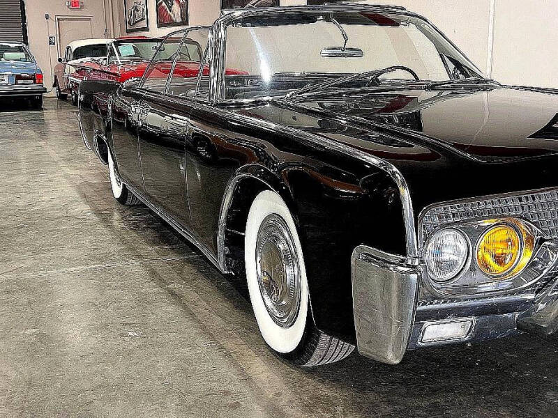 1961 Lincoln Continental