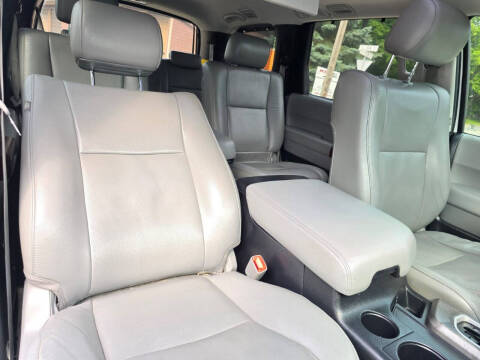 2011 Toyota Sequoia Platinum