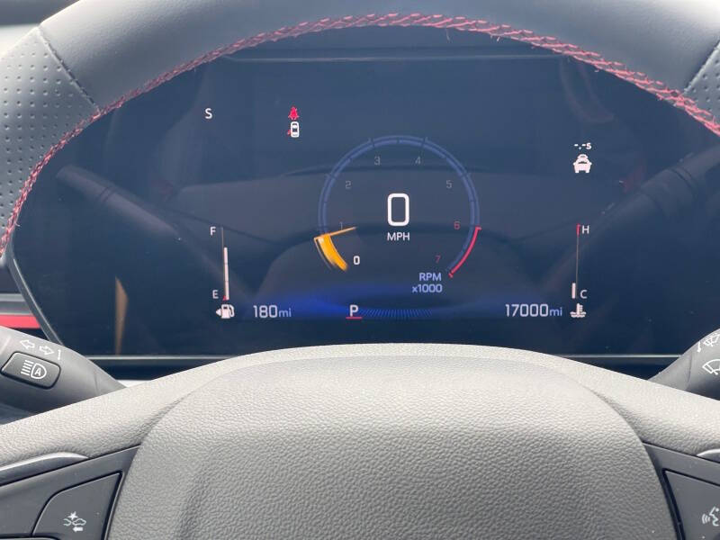 2024 Chevrolet Trax RS